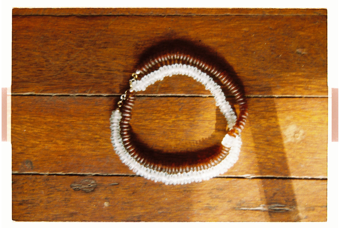 Pourquoi choisir du verre recyclé et des matériaux artisanaux ?